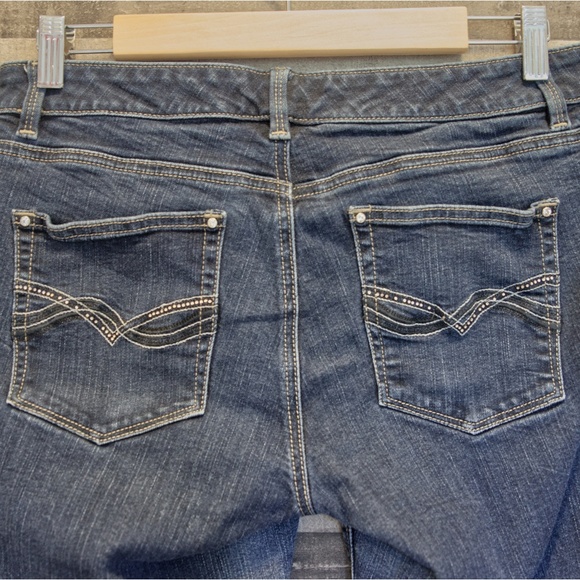 White House Black Market Slim Leg Ankle 10R - Picture 2 of 5